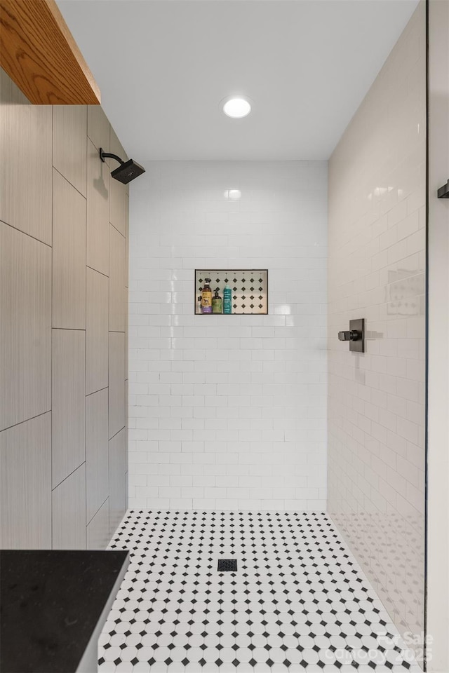 109 Thurland Ave, Asheville, NC 28803 - full bathroom with tiled shower