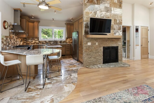 9 Gazebo Trl, Clyde, NC 28721
