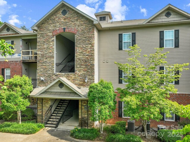 435 Appeldoorn Cir, Asheville, NC 28803 - photo 1