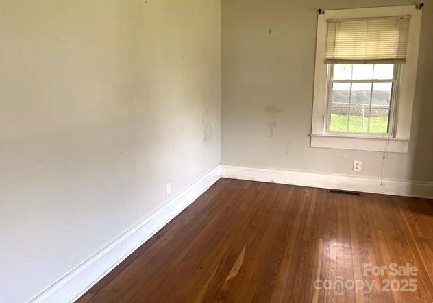 327 Bonview Ave, Lincolnton, NC 28092 - photo 6