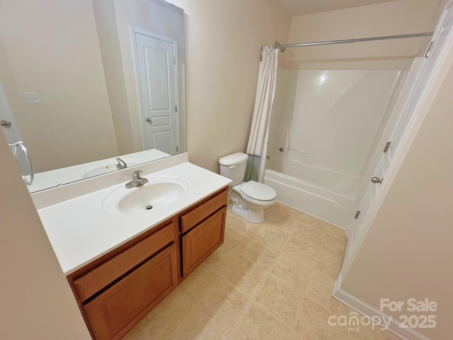 11624 Truan Ln, Cornelius, NC 28031 - bathroom featuring vanity, shower / bath combo, and toilet