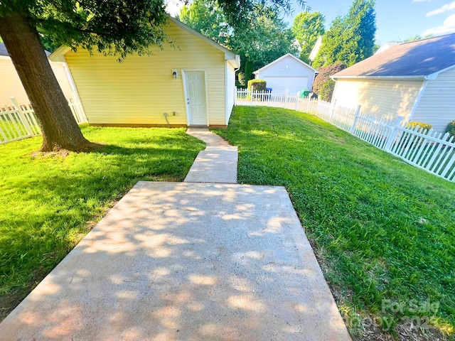 11624 Truan Ln, Cornelius, NC 28031 - view of yard featuring an outdoor structure