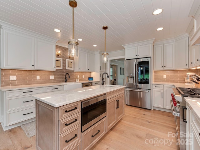 4201 Quail Hunt Ln, Charlotte, NC 28226 - kitchen featuring appliances with stainless steel finishes, a sink, tasteful backsplash, recessed lighting, and wood ceiling