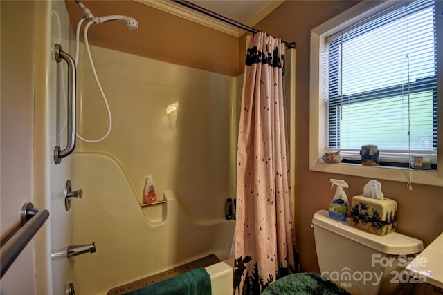 74 Sunflower Ln, Waynesville, NC 28785 - bathroom featuring crown molding, shower / bath combo with shower curtain, and toilet