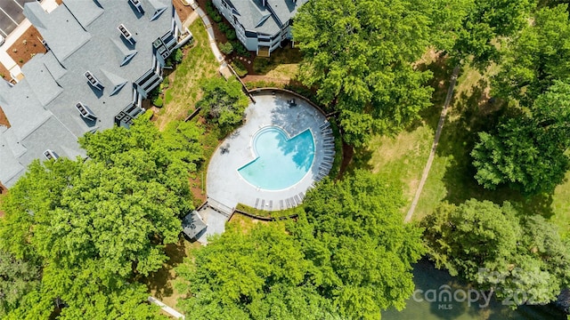 302 NW Dr, Davidson, NC 28036 - bird's eye view of a pool area