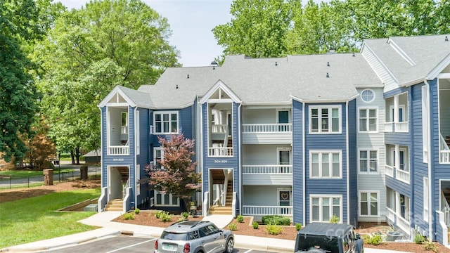 302 NW Dr, Davidson, NC 28036 - view of property featuring uncovered parking