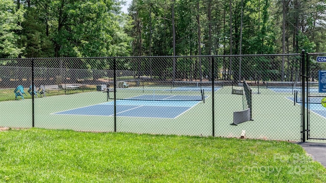 302 NW Dr, Davidson, NC 28036 - view of tennis court