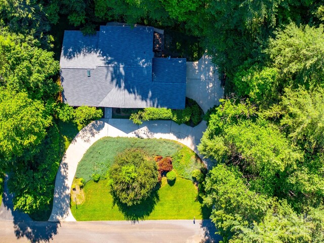 18 Westbridge Dr, Hendersonville, NC 28739 - aerial view of property and surrounding area