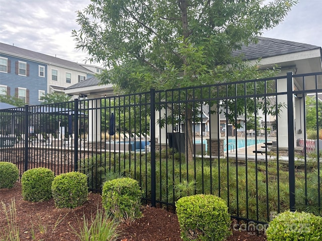 9236 Ainslie Downs St, Charlotte, NC 28273 - surrounding community featuring a pool