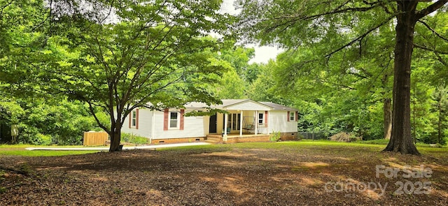 6140 Barclay Ln, Clover, SC 29710 - manufactured / mobile home with crawl space and a porch