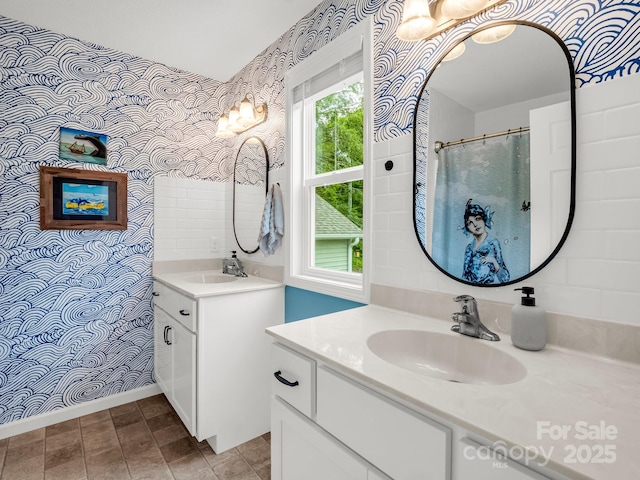 725 Center St, Asheville, NC 28803 - full bath with wallpapered walls and two vanities