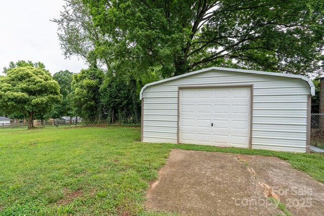 318 Confederate Dr SW, Concord, NC 28027 - detached garage with concrete driveway