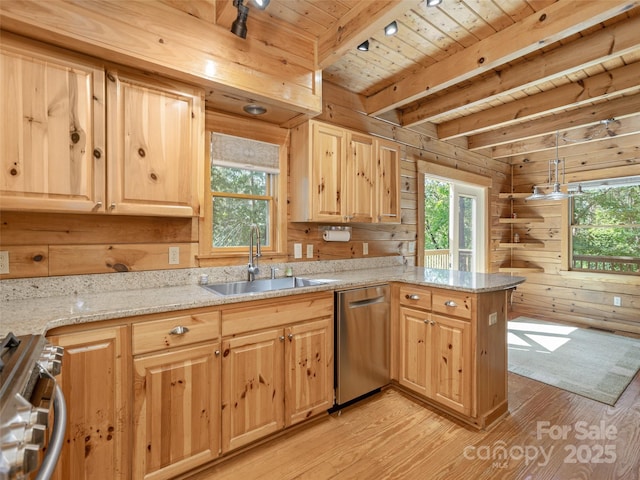 79 Acorn Ln, Rutherfordton, NC 28139 - kitchen featuring stainless steel appliances, a sink, light wood-type flooring, a peninsula, and light brown cabinets