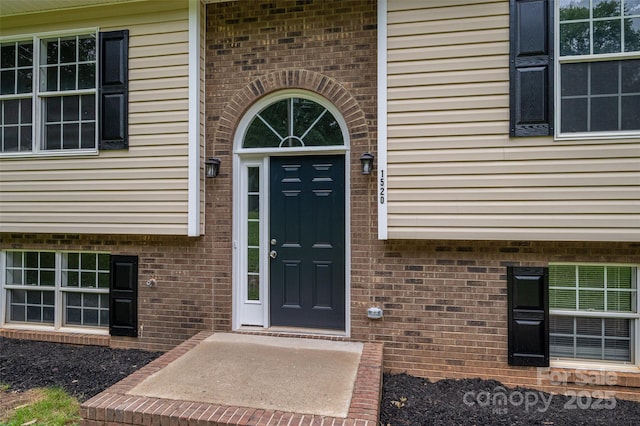 1520 28th St SW, Hickory, NC 28602 - property entrance with brick siding