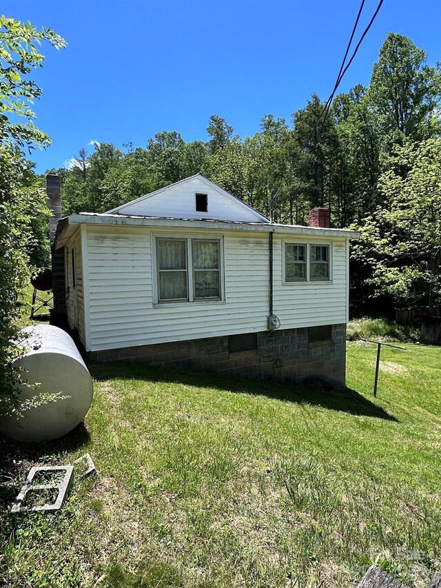611 Johnson Hollow Rd, Bakersville, NC 28705 - photo 4