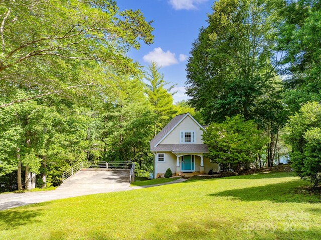 333 Lentz Landing Ln, Nebo, NC 28761 - view of front of house featuring a front yard, covered porch, and driveway
