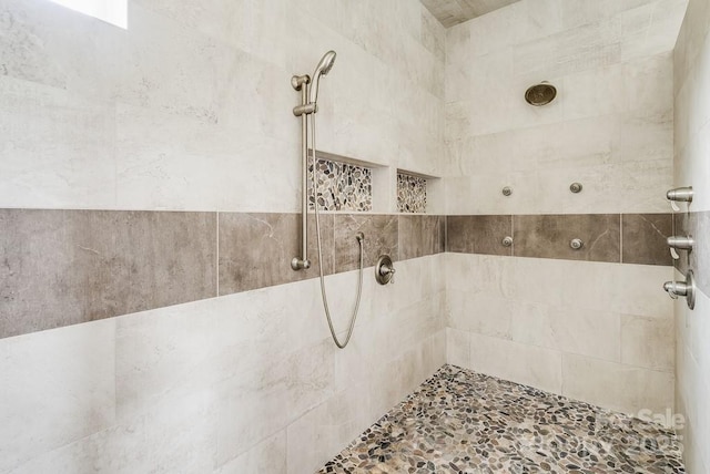 109 Oak Forest Dr, Kings Mountain, NC 28086 - bathroom with tiled shower