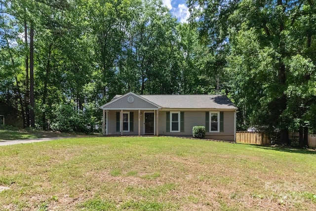 5233 Great Wagon Rd, Charlotte, NC 28215 - single story home with covered porch