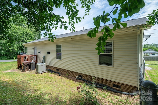 792 Carolina Mill Cir, Lincolnton, NC 28092 - rear view of house with crawl space and central AC