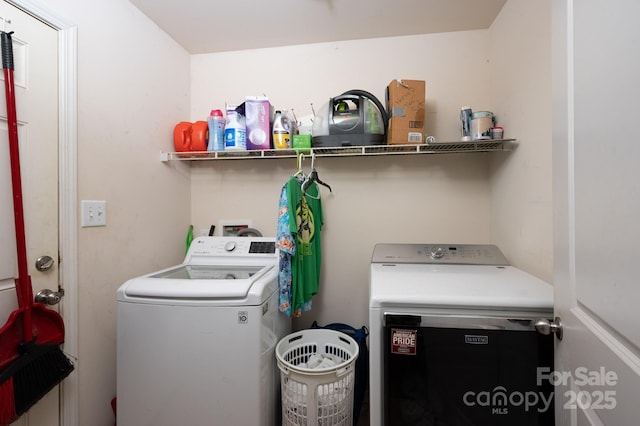 792 Carolina Mill Cir, Lincolnton, NC 28092 - laundry area with washer and dryer