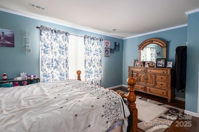 792 Carolina Mill Cir, Lincolnton, NC 28092 - bedroom featuring wood finished floors, crown molding, and baseboards