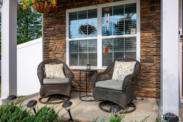 7527 Finnigan Rd, Charlotte, NC 28215 - view of patio / terrace
