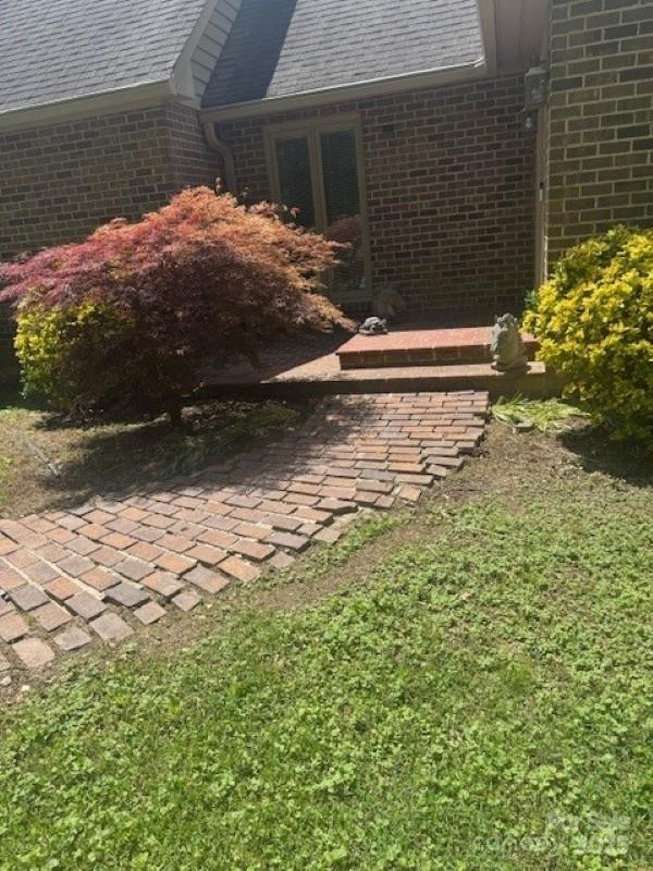 240 Goshen Ter, Wilkesboro, NC 28697 - view of yard