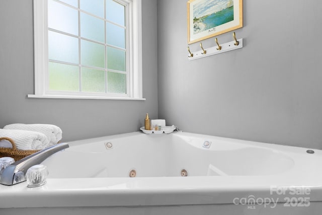 1321 Birch Dr, Morganton, NC 28655 - full bath featuring a jetted tub