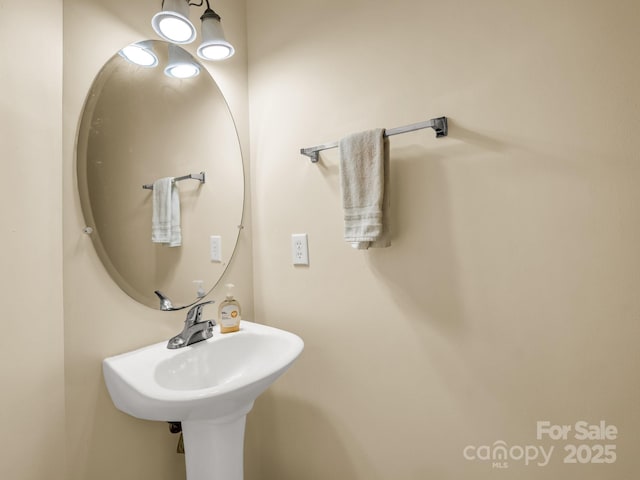 24 Yorktown Cir, Arden, NC 28704 - view of bathroom