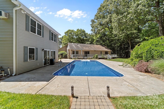1827 Beckner Rd, Lexington, NC 27292 - outdoor pool with a patio area