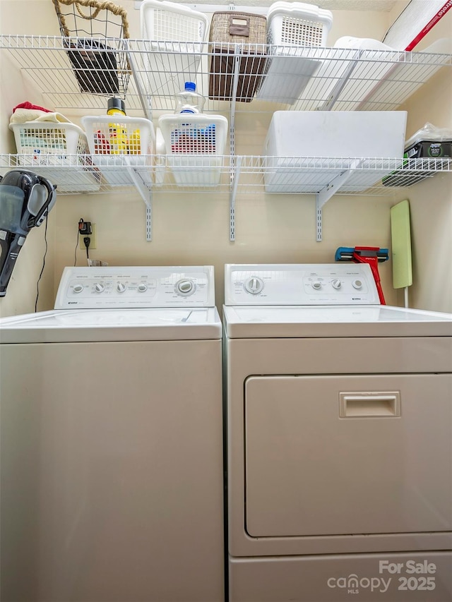 128 Quail Run Ct Unit 1627, Lake Lure, NC 28746 - laundry room featuring washing machine and clothes dryer