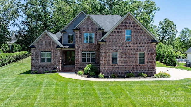 73 41st Ave NW, Hickory, NC 28601 - craftsman-style home with a front lawn and brick siding