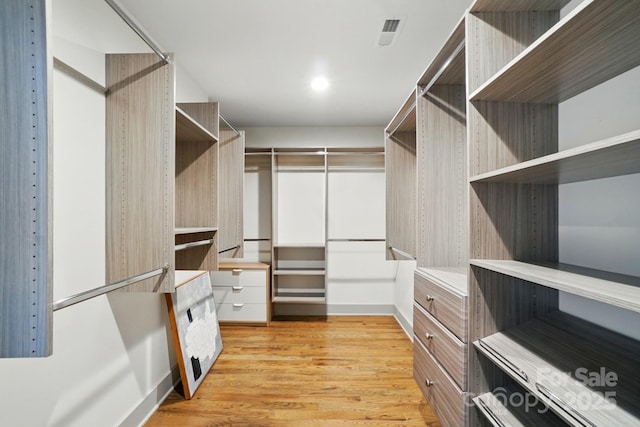 343 Melbourne Ct, Charlotte, NC 28209 - walk in closet featuring light wood-type flooring