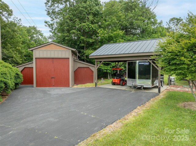 4862 Pinnacle Mountain Rd, Zirconia, NC 28790 - garage featuring a garage