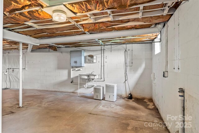 1125 Windy Acres St, Morganton, NC 28655 - basement with a sink
