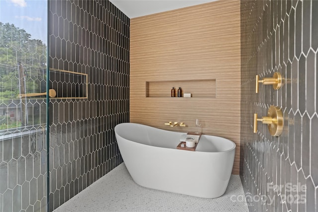 3822 Topsfield Rd, Charlotte, NC 28211 - bathroom with tile walls and a soaking tub