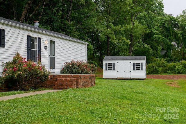 1884 Kensway Dr, Hudson, NC 28638 - view of grassy yard