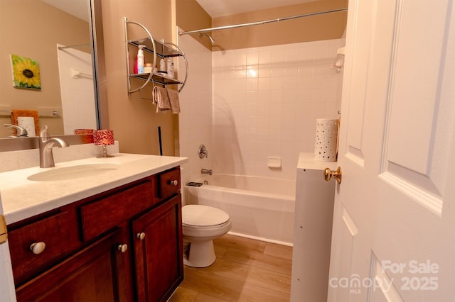 11867 Ridgeway Park Dr, Charlotte, NC 28277 - bathroom featuring vanity, bathtub / shower combination, and wood finished floors