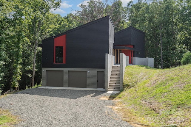 386 Squirrel Ln, Lake Wylie, SC 29710 - garage featuring driveway
