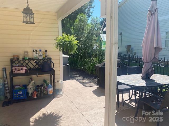 9612 Farmridge Ln, Matthews, NC 28105 - view of patio / terrace with outdoor dining area