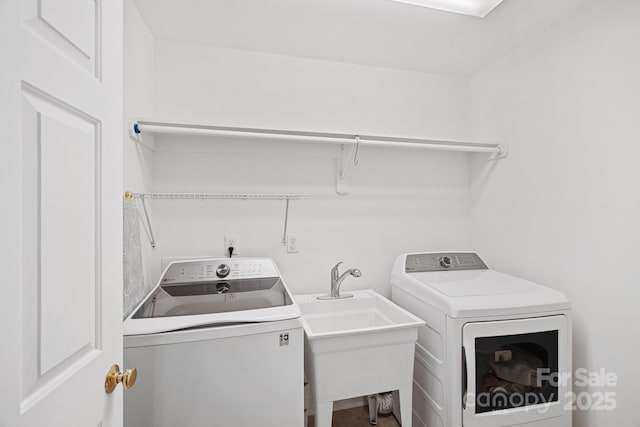 11917 Ulsten Ln, Huntersville, NC 28078 - laundry area with washing machine and clothes dryer