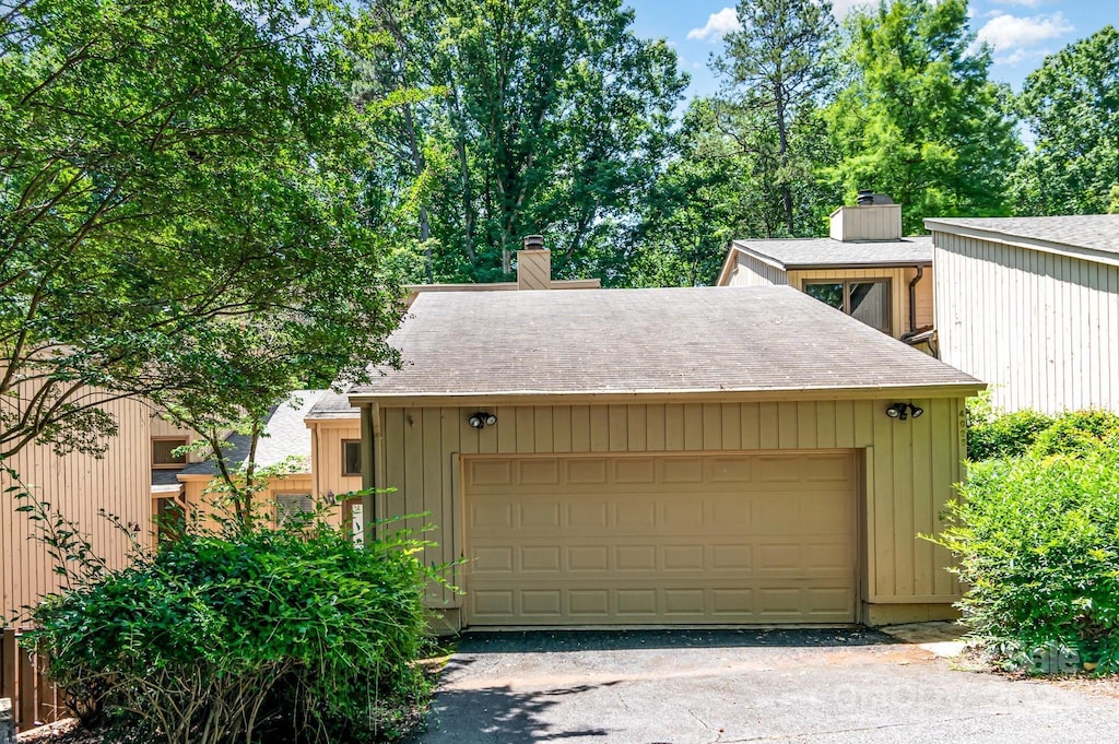 4025 Ivystone Ct, Charlotte, NC 28277 - view of garage