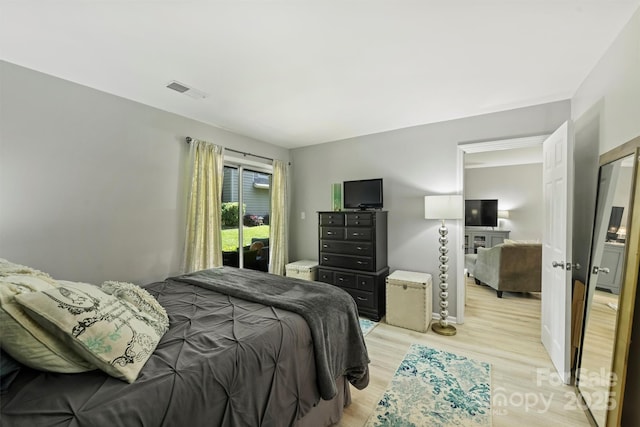2533 Stockbridge Dr, Charlotte, NC 28210 - bedroom featuring light wood-type flooring