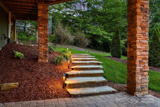 15 Ledgestone Dr, Fairview, NC 28730 - view of yard