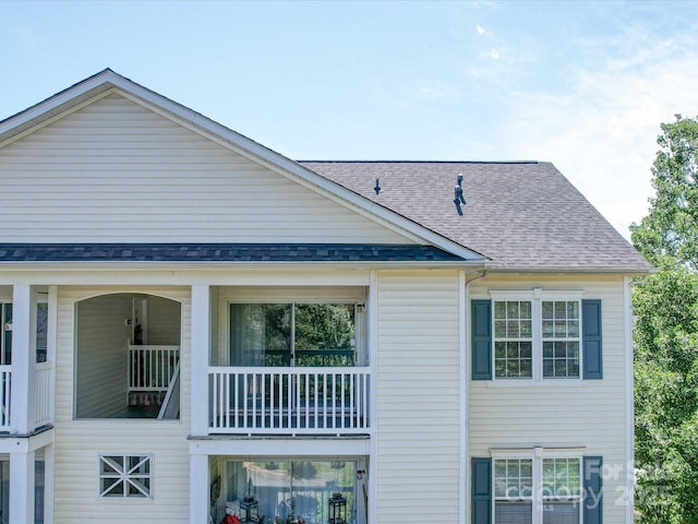 1023 Triece Ln, Charlotte, NC 28215 - view of home's exterior featuring a shingled roof