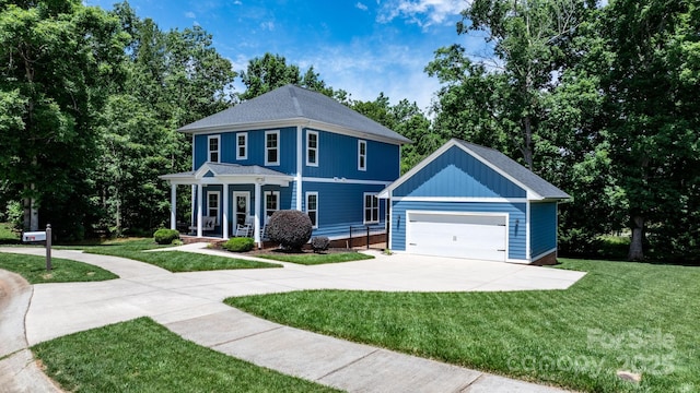 1067 33rd Avenue Loop NE, Hickory, NC 28601 - traditional style home featuring a garage, a front yard, driveway, and a porch