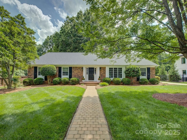 6116 Springhouse Ln, Charlotte, NC 28211 - ranch-style home with a shingled roof