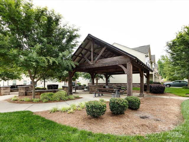403 Park Meadows Dr, Matthews, NC 28104 - surrounding community featuring a gazebo