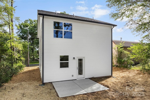 105 Spring Garden Dr, Gastonia, NC 28052 - back of property with a patio area