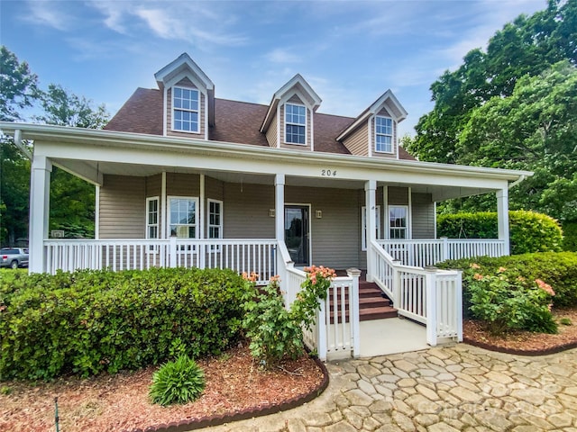 204 W Boyd St, Maiden, NC 28650 - view of front facade with covered porch and roof with shingles